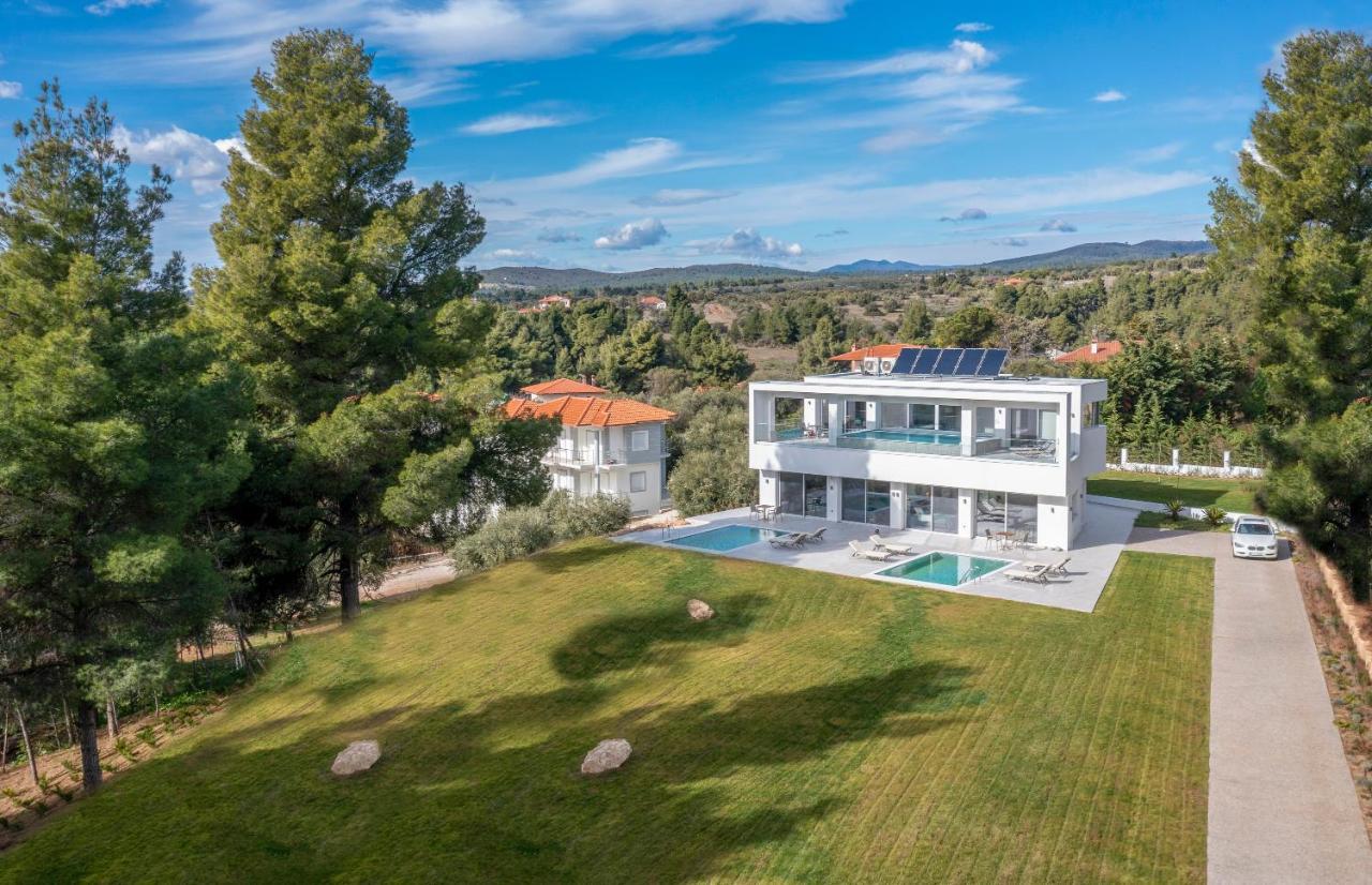 Nikiti Botanic Pool Suites Eksteriør billede