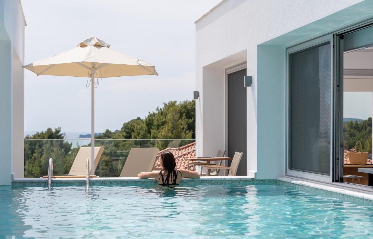 Nikiti Botanic Pool Suites Eksteriør billede